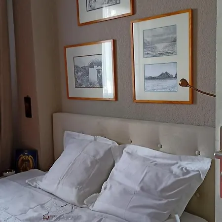 Apartment Petit Au Calme Proche Des Festivals